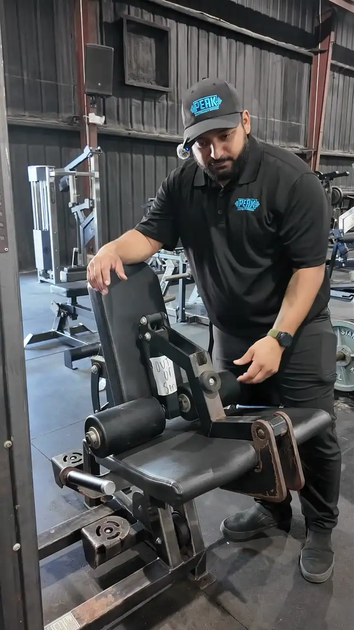 Will working on an Arsenal Strength leg extension
